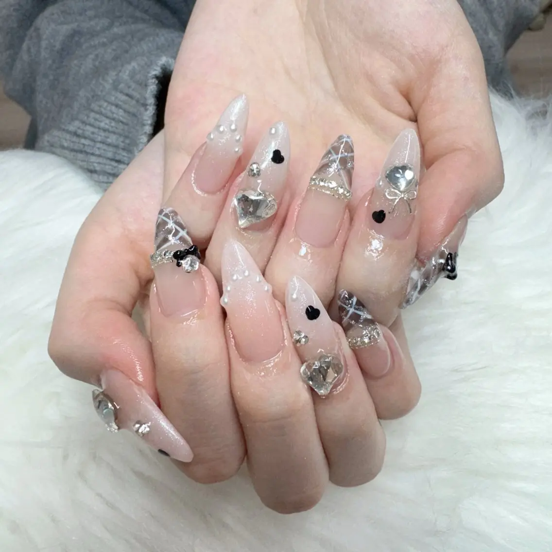 ネイル ハンドネイル 🎀nana🫧 ワンホンネイル🎀のネイルデザイン