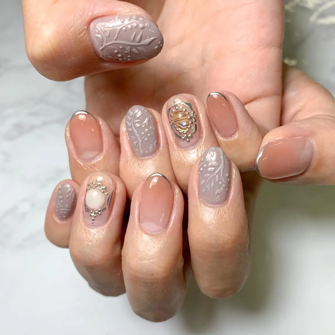ネイル ハンドネイル FIORITURA aiのネイルデザイン