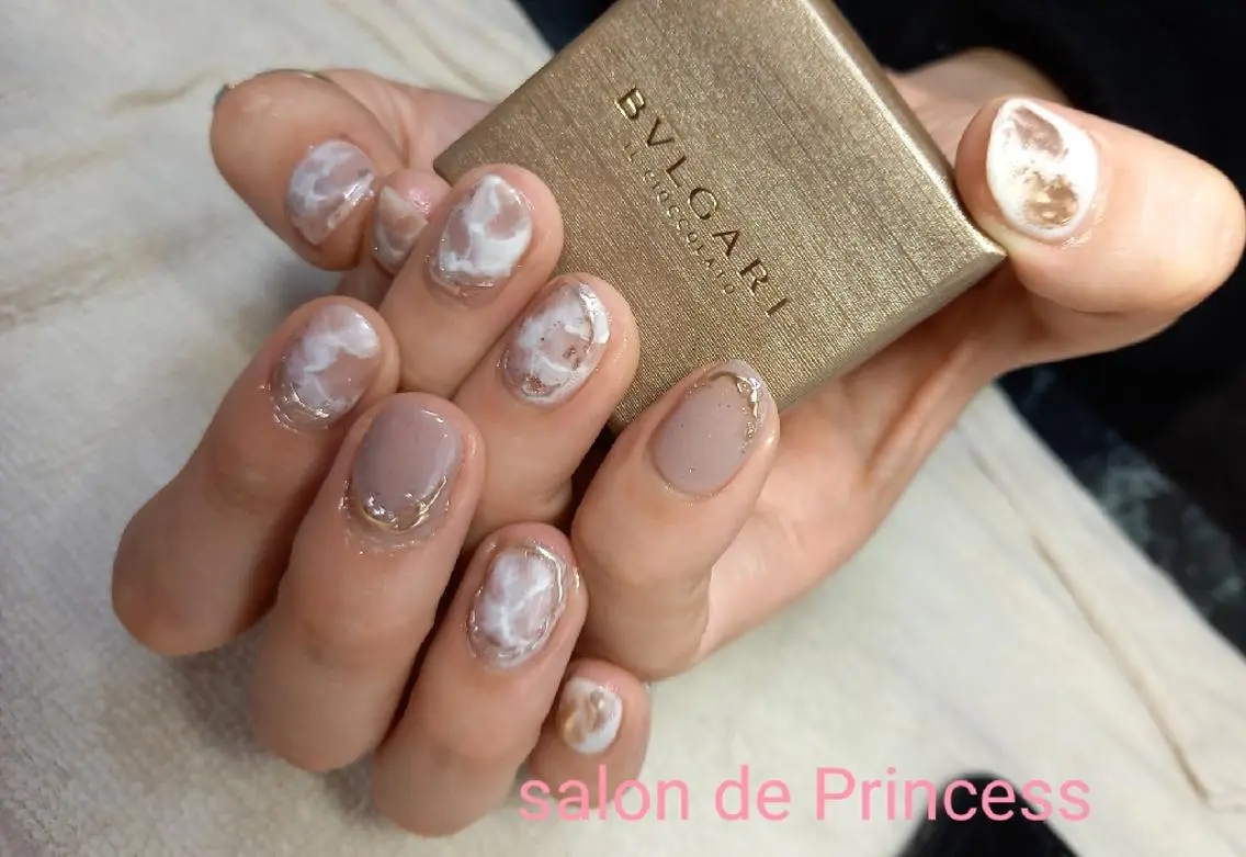 ネイル ゴールド ニュアンスネイル ピンク salon de  Princessのネイルデザイン
