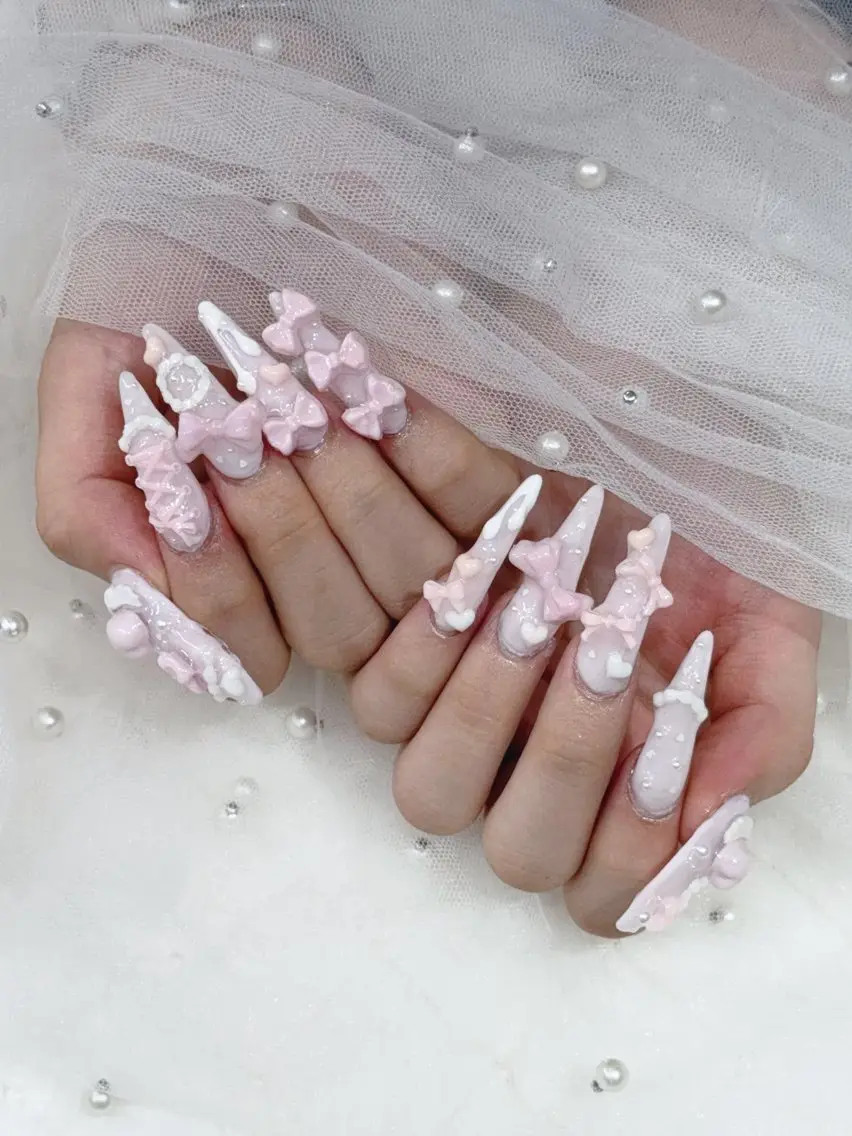 ネイル ハンドネイル ベスティオーラ aineのネイルデザイン