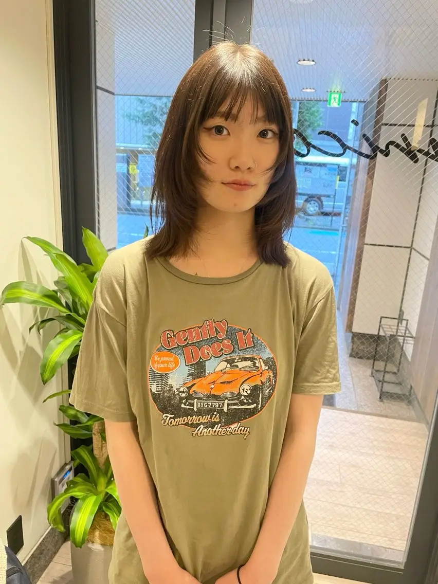 セミロング カラー カット トリートメント 渋谷 留菜のヘアスタイル