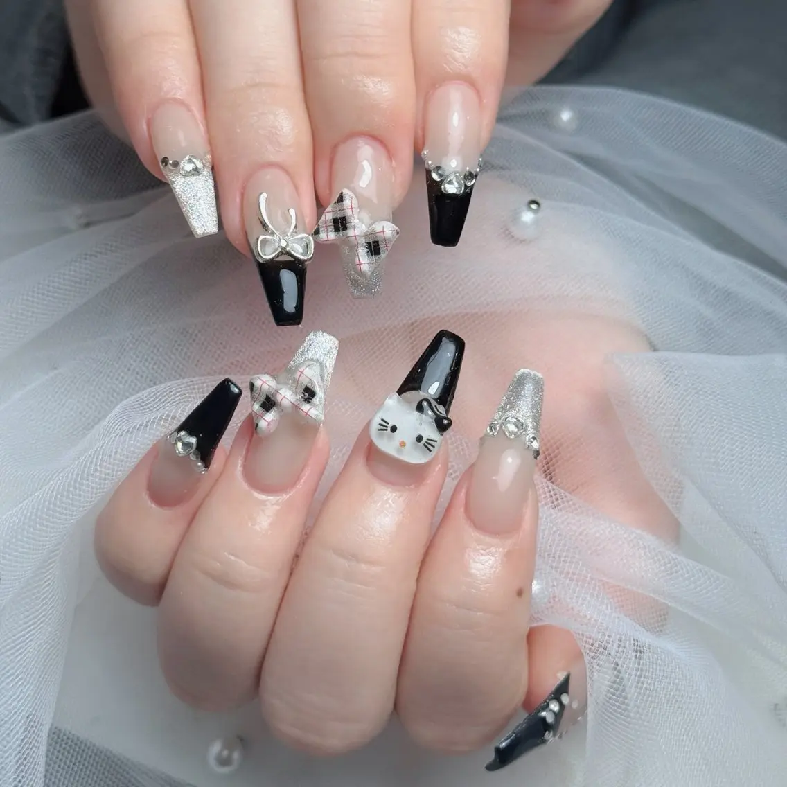 ネイル フットネイル フレンチネイル グラデーション 韓国ネイル ロングネイル ハンドネイル Hani Nail Salonのネイルデザイン