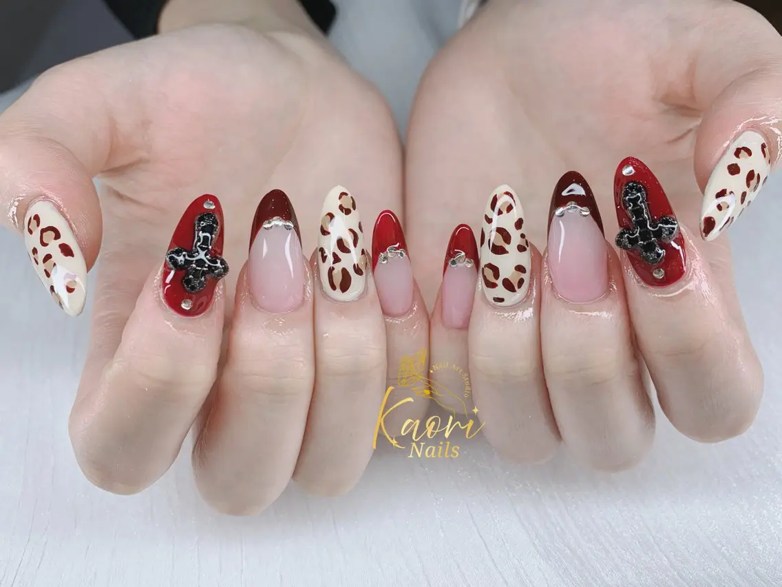ネイル チークネイル ドット フレンチネイル ジェルネイル グラデーション Kaori Nailのネイルデザイン