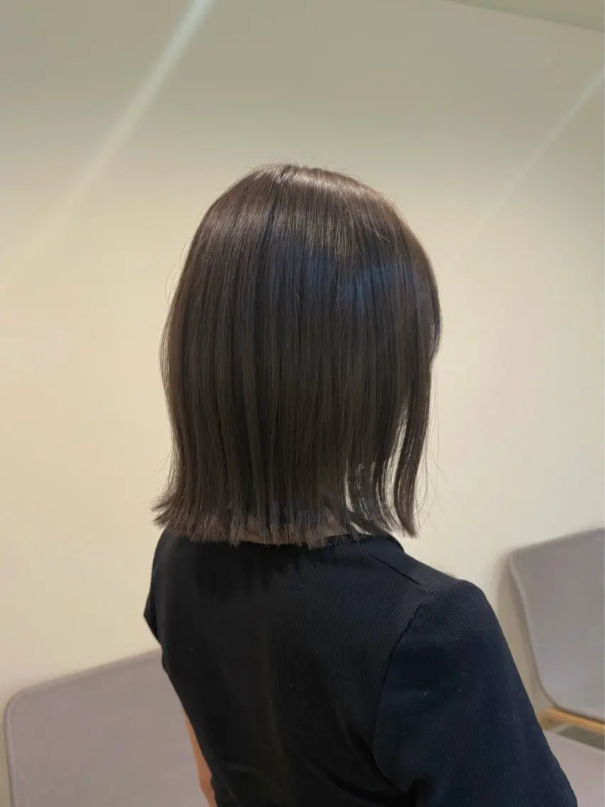 ショート カラー ベージュカラー モカベージュ ボブ カット ヘアカラー トリートメント NANA / MONDのヘアスタイル