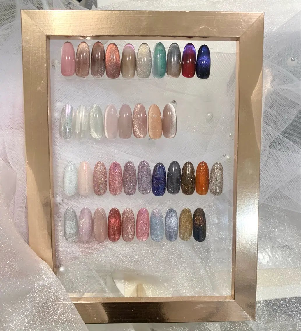 ネイル マグネットネイル ハンドネイル chika .のネイルデザイン
