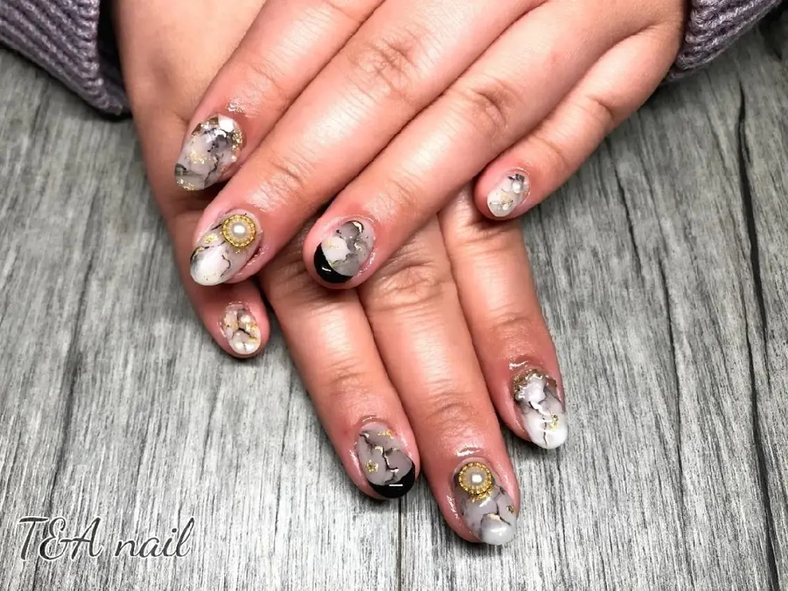 ミディアム ネイル アートネイル フレンチネイル ジェルネイル 大理石ネイル(マーブル) スカルプネイル T&A nailのネイルデザイン