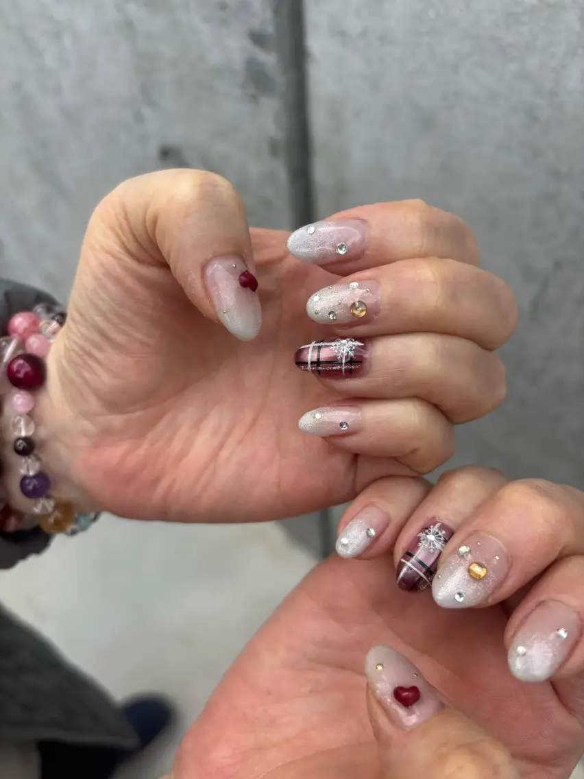 ネイル 赤色 ハンドネイル Nail Salon __j Shinoのネイルデザイン