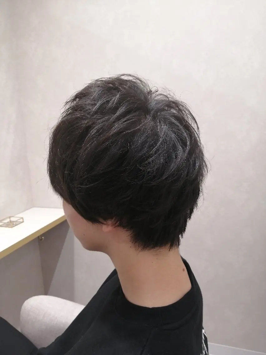 スタイリストカット (シャンプー&ブロー込み)の写真