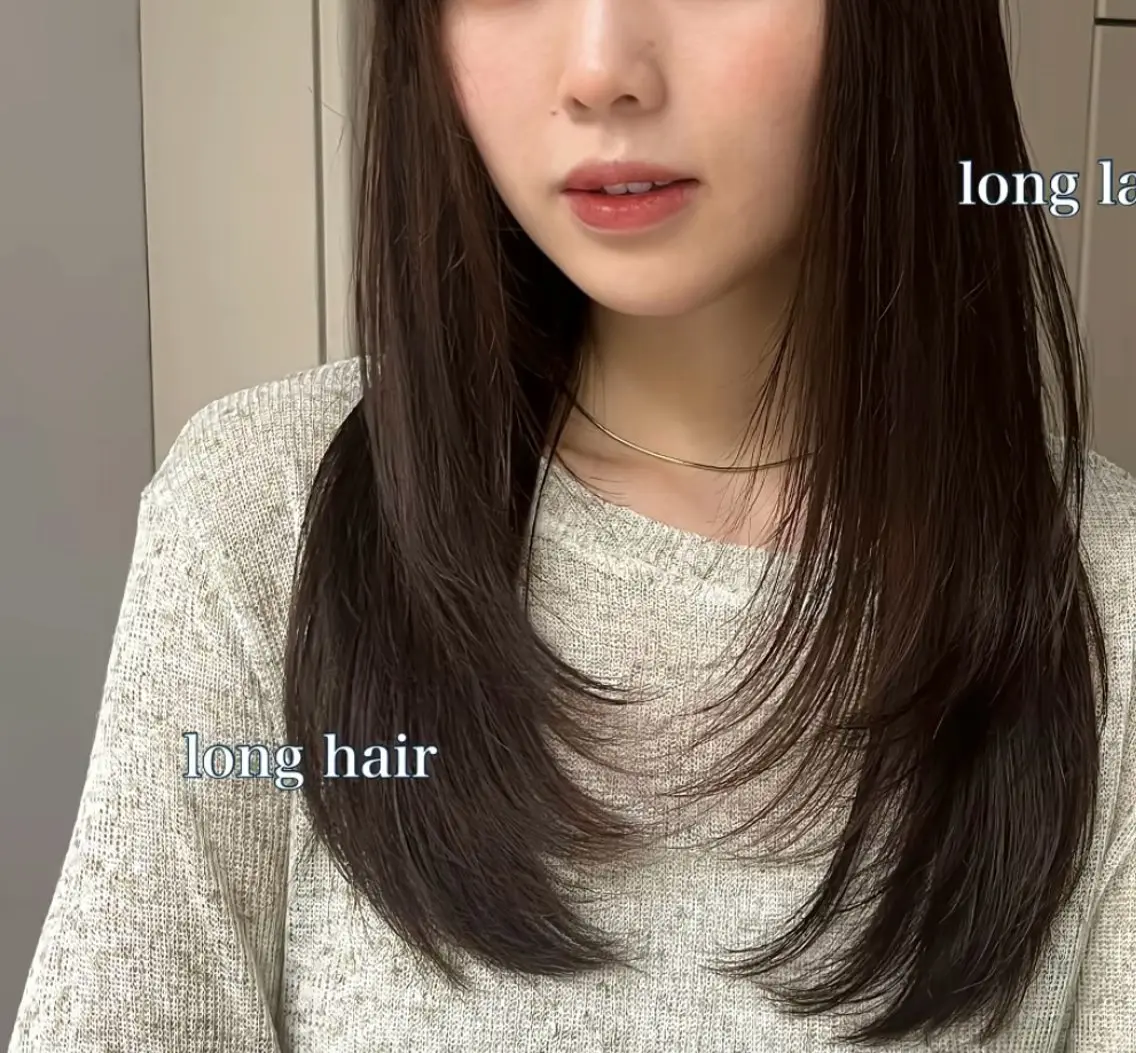 ロング レイヤーカット 岡村 真央のヘアスタイル