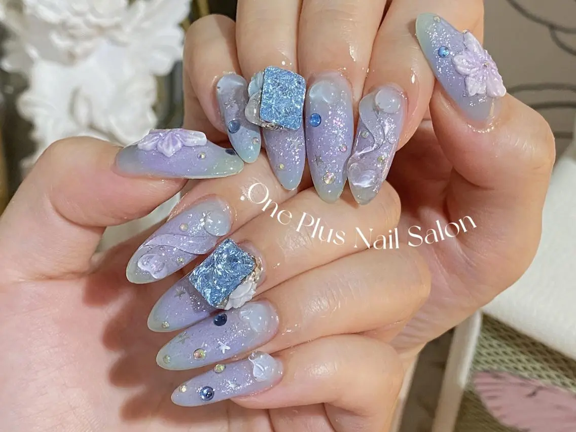 ネイル オーロラネイル 長さ出し フットネイル フレンチネイル ジェルネイル One Plus Nail Salonのネイルデザイン