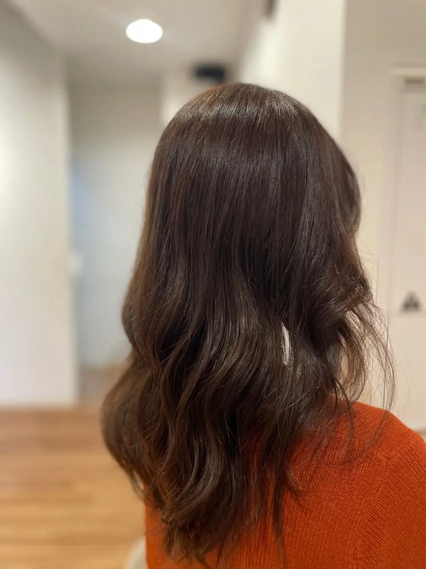 ミディアム カラー 木田 絢子のヘアスタイル