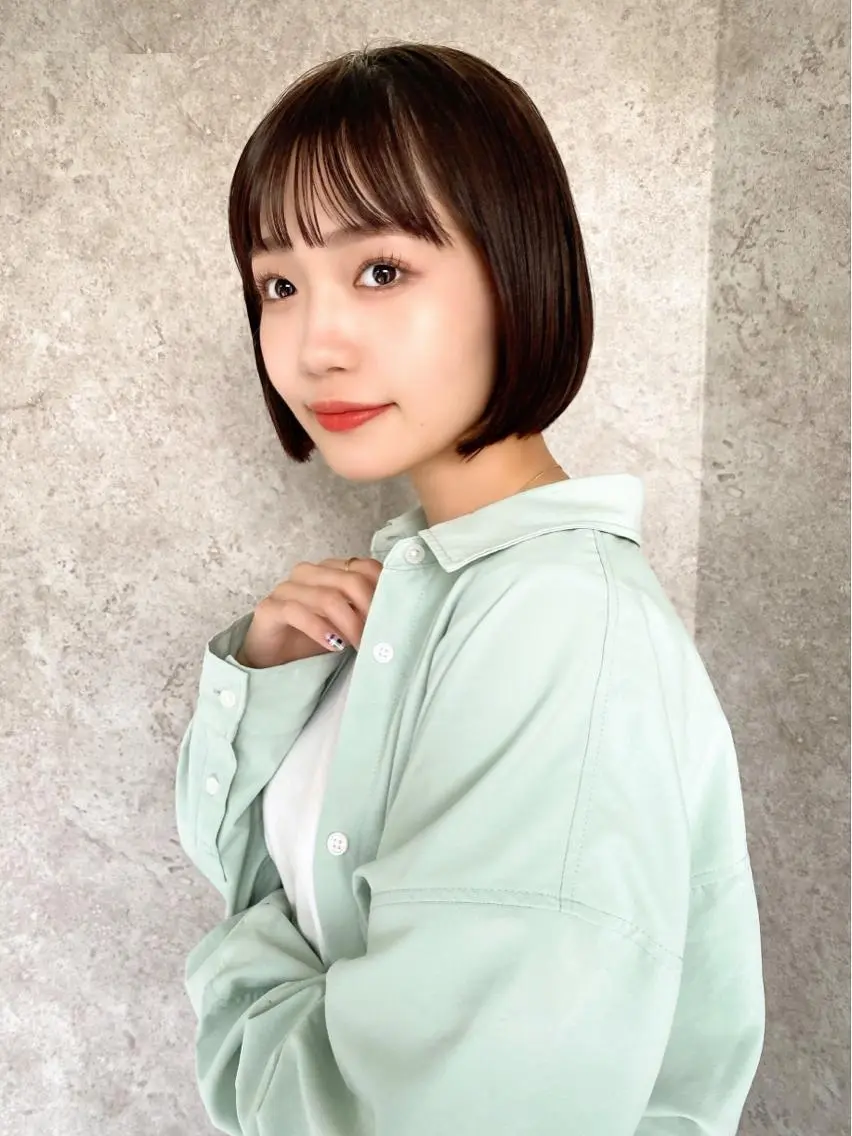 【2回目以降のお客様はこちら】🔶小顔補正カット+カラー+高保湿Tr無料付✨◎ぱつっとボブくびれ切りっぱなしの写真