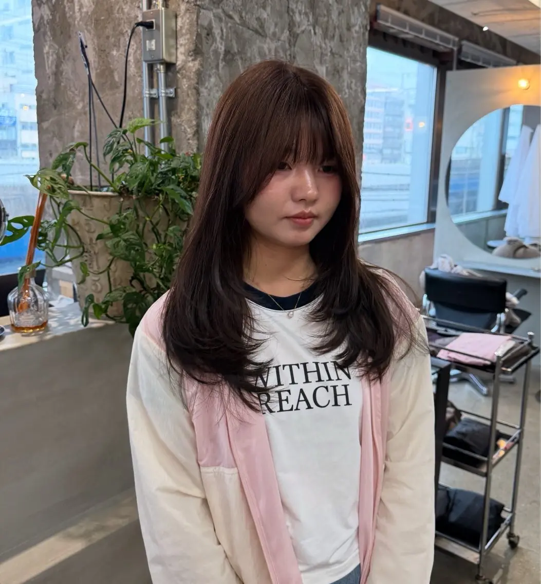 セミロング 髪質改善 レイヤーカット 縮毛矯正 髪質改善/縮毛矯正/ 超高濃度水素ケアのヘアスタイル