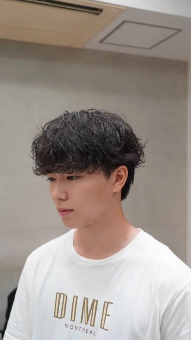 パーマ カット パーマ パーマカラー支持⭕️ 春山凜乃介のヘアスタイル