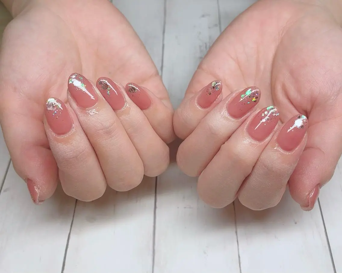 ショート ネイル ラメ(グリッター) オフィスネイル ワンカラーネイル ハンドネイル Nail_by N1のネイルデザイン