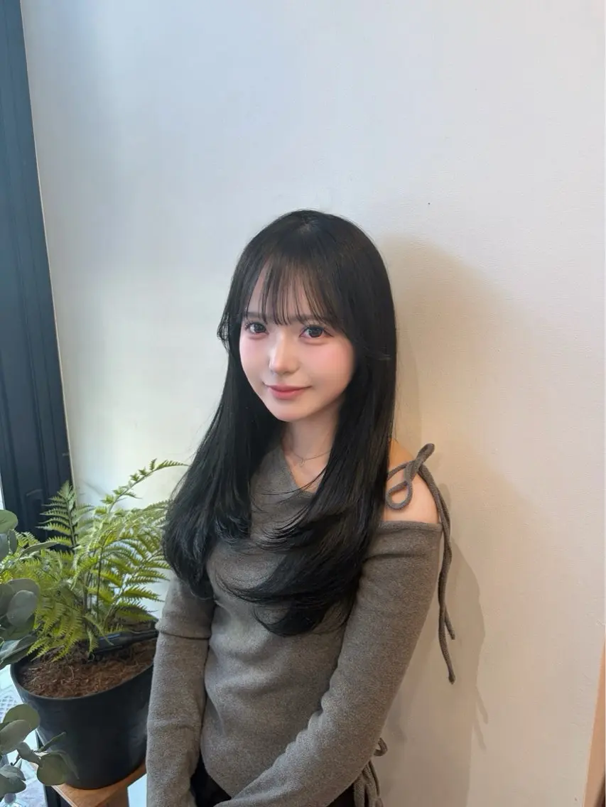 ロング ヘアカラー 上島 未緒のヘアスタイル