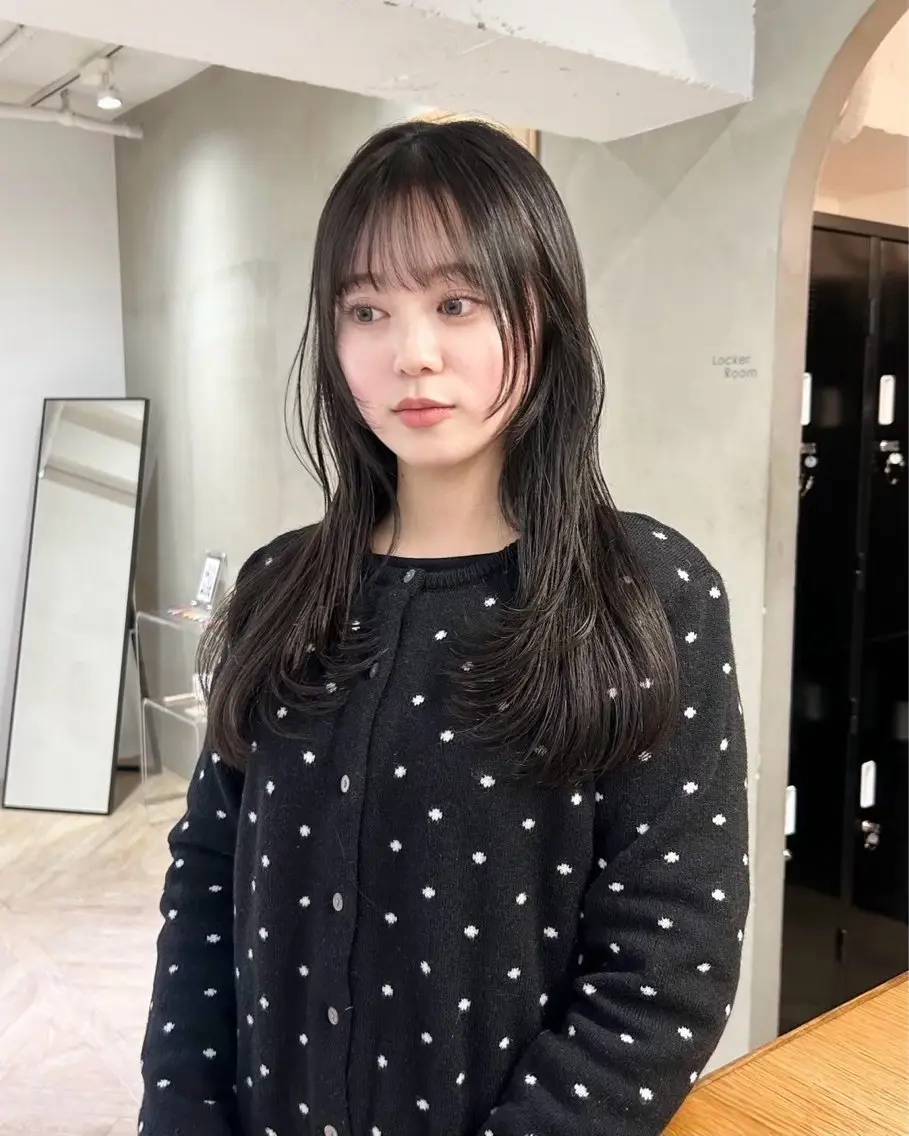 ロング カラー 透明感カラー 似合わせカット 縮毛矯正 ヘアカラー トリートメント あやか🌼 カラーモデル/栄のヘアスタイル