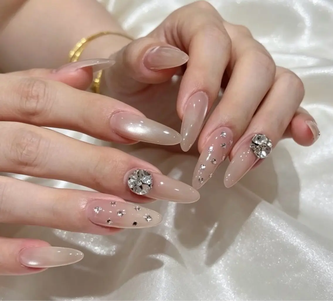 ネイル アートネイル ジェルネイル 韓国ネイル ニュアンスネイル シンプルネイル ハンドネイル ハンドケア Anna Melia Nailのネイルデザイン