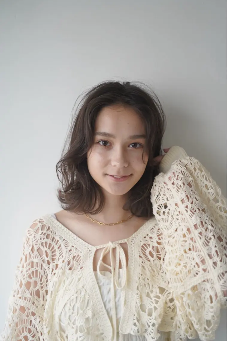 ミディアム パーマ ㅤㅤㅤㅤㅤㅤㅤㅤㅤㅤ 彩衣のヘアスタイル