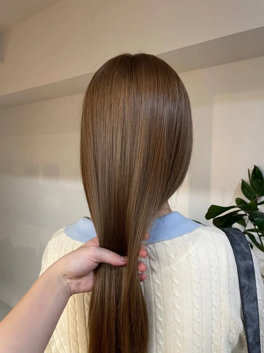 ロング カラー ベージュカラー ブリーチ ブラウンカラー ケアブリーチ 透明感カラー ヒヤジョウ ユウナ／cinqのヘアスタイル