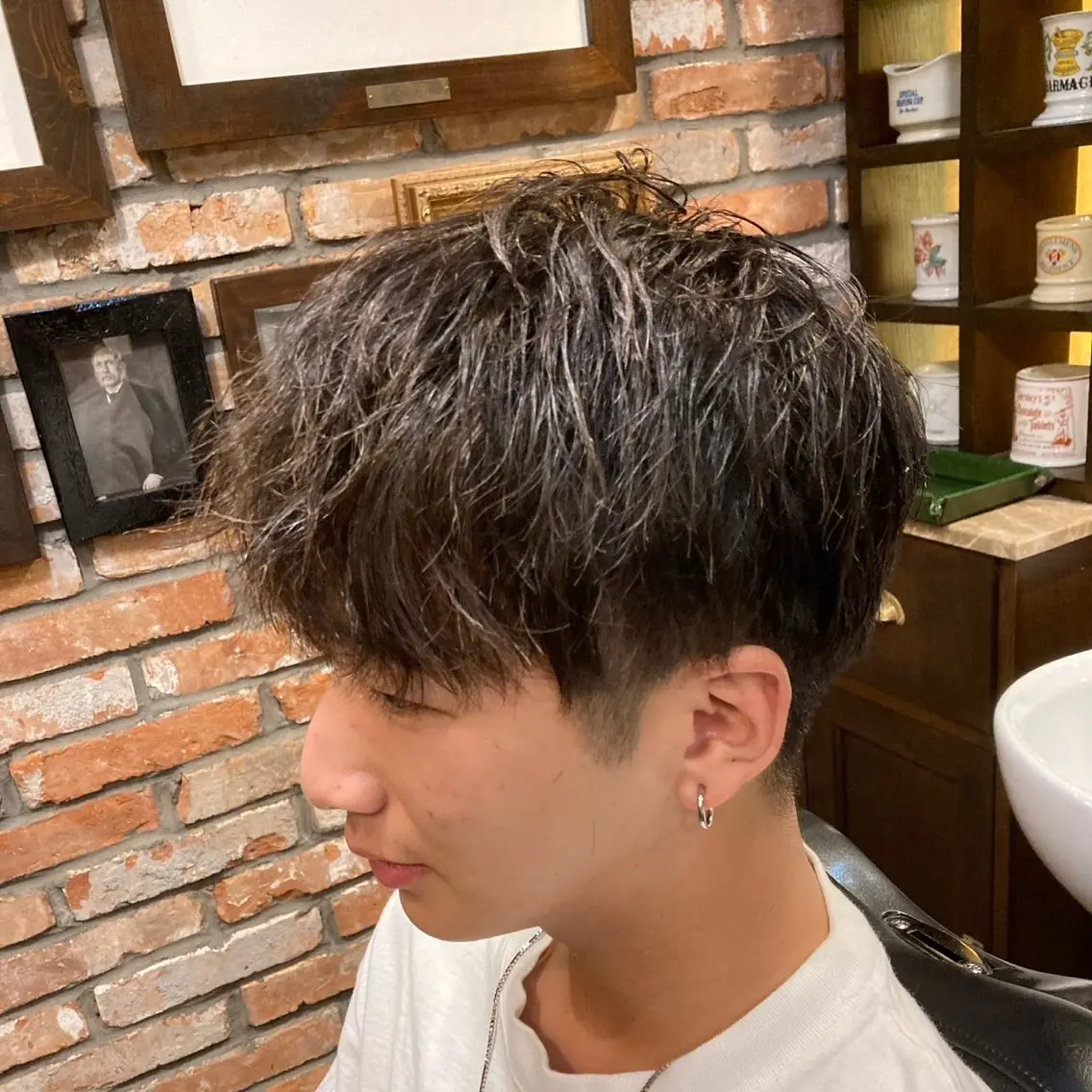 ミディアム 平井 沖昌のヘアスタイル