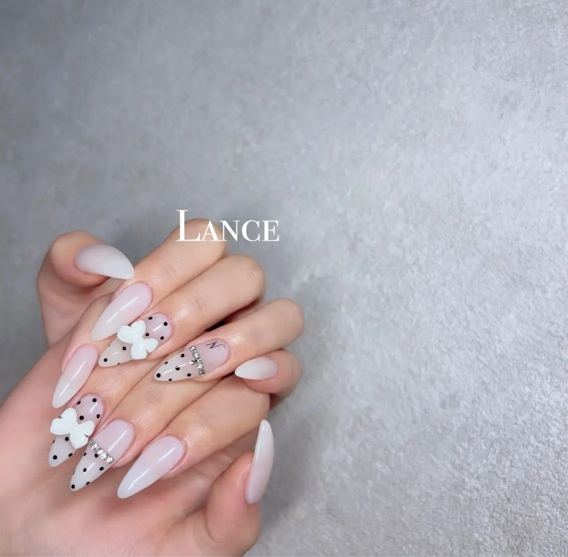 ネイル オーロラネイル フットネイル フレンチネイル キラキラネイル 韓国ネイル ハンドネイル Lance nailのネイルデザイン