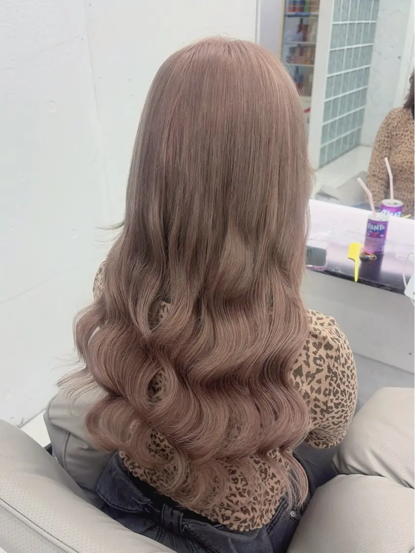 ロング エクステ 三尾 樺緒のヘアスタイル