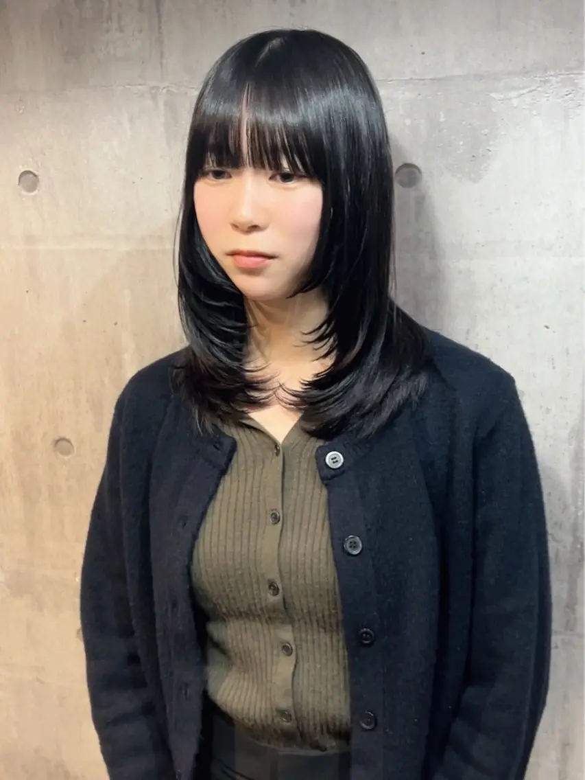 セミロング カラー レイヤーカット ハッシュカット レイヤーカット　熊谷のヘアスタイル