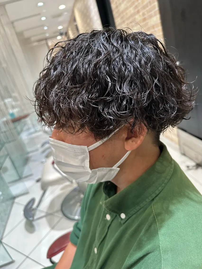 ショート パーマ メンズ メンズパーマ 波巻きパーマ 💈メンズ特化 美容師サキ💈のヘアスタイル