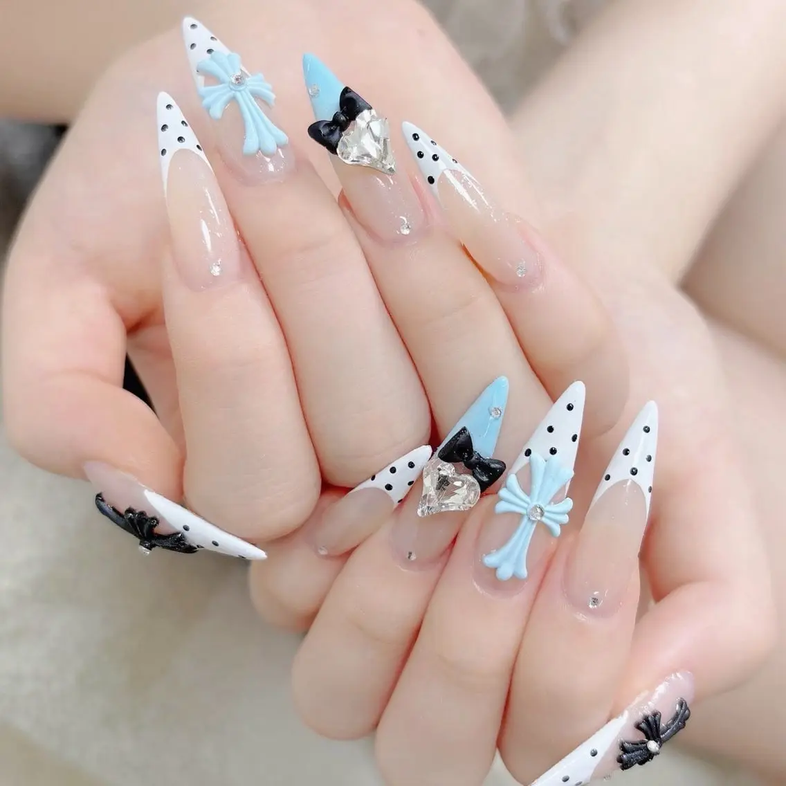 ネイル フットネイル フレンチネイル グラデーション 韓国ネイル ロングネイル ハンドネイル Hani Nail Salonのネイルデザイン