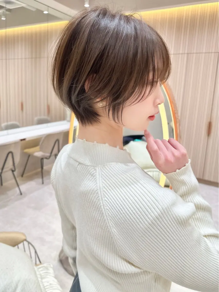 ショート カット 縮毛矯正✨🫧 レイヤー川村利幸のヘアスタイル