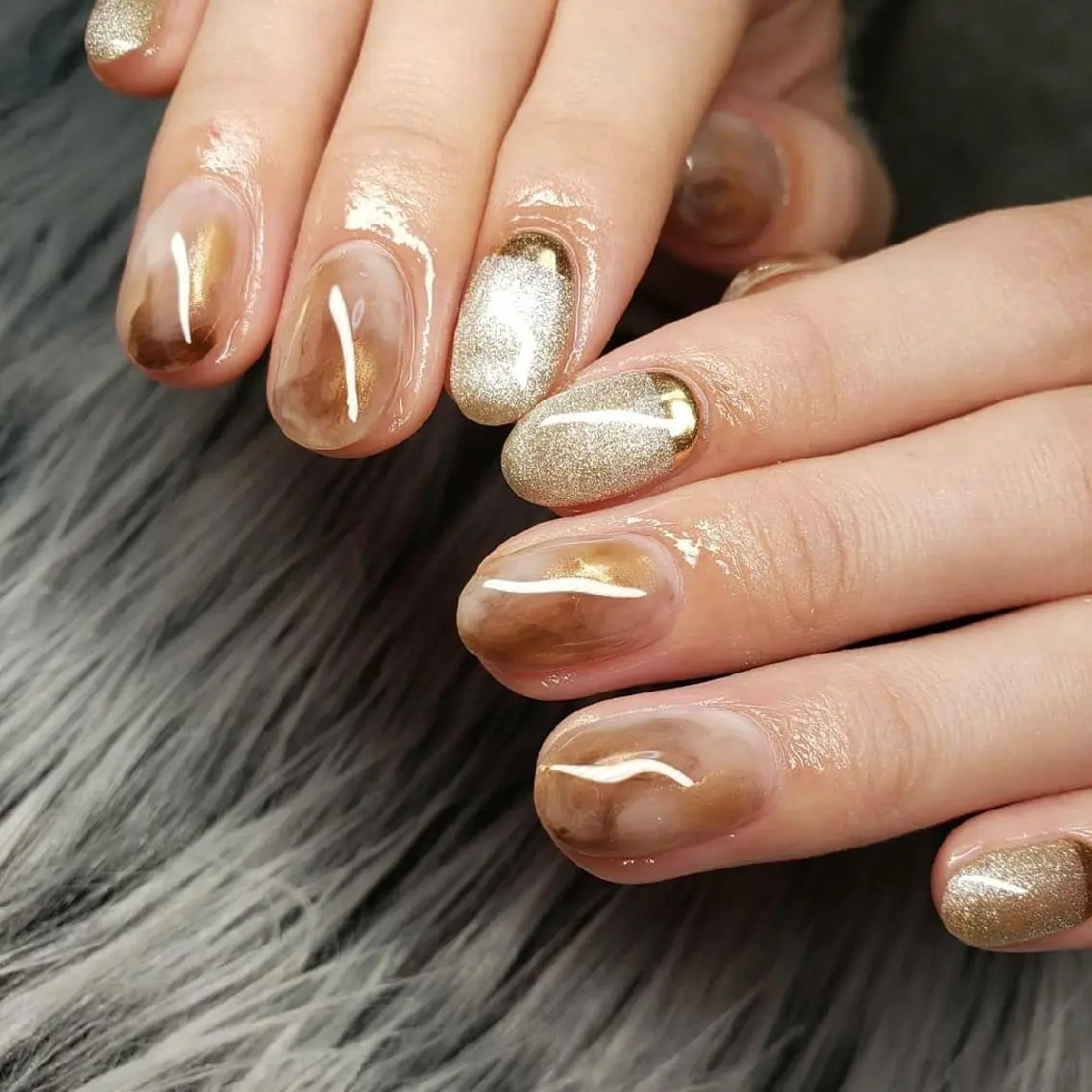 ネイル ブラウン ゴールド マグネットネイル ミラーネイル ニュアンスネイル Nail salon Coco【溝の口駅】のネイルデザイン