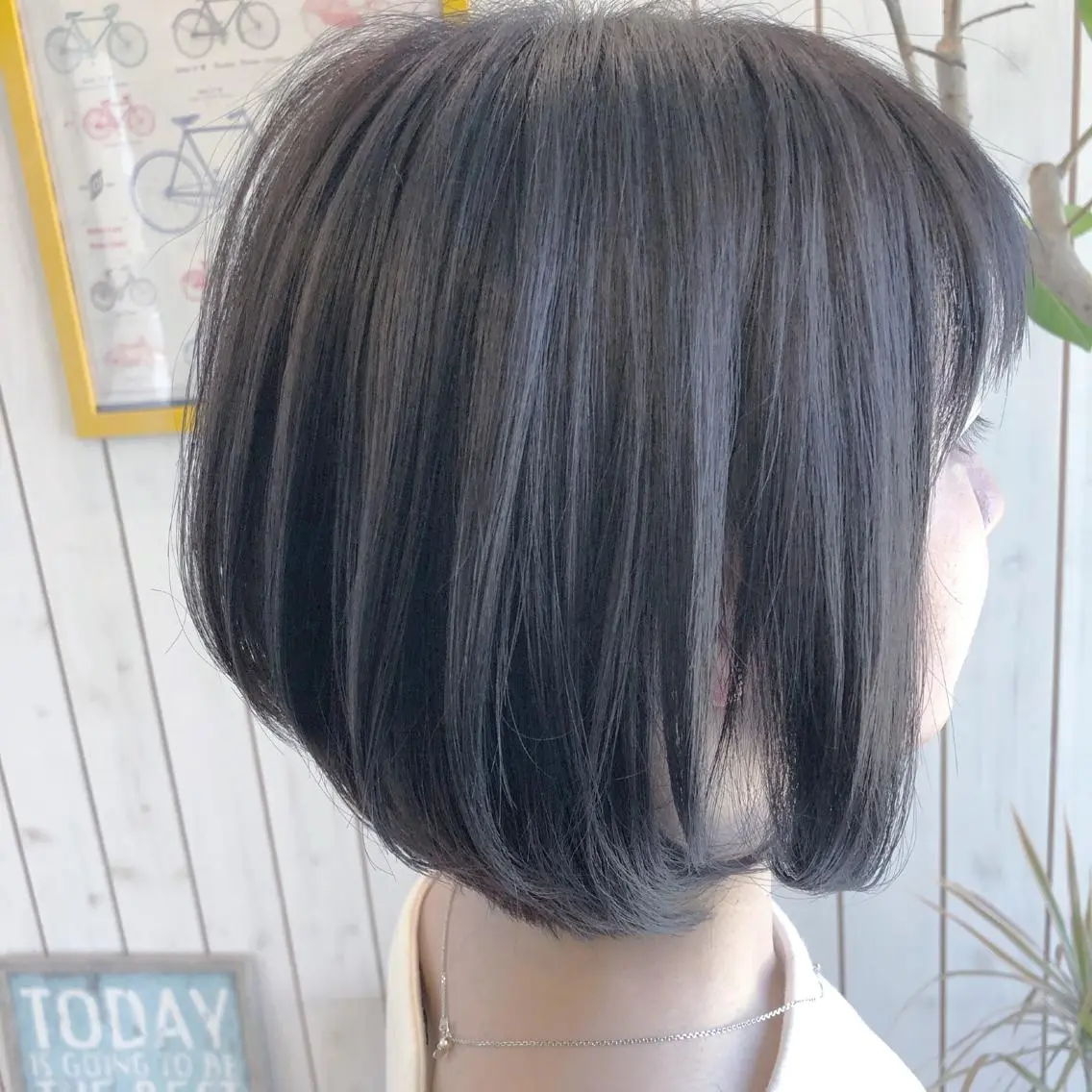 ミディアム カラー カット ヘアカラー トリートメント 小濱 秀人のヘアスタイル