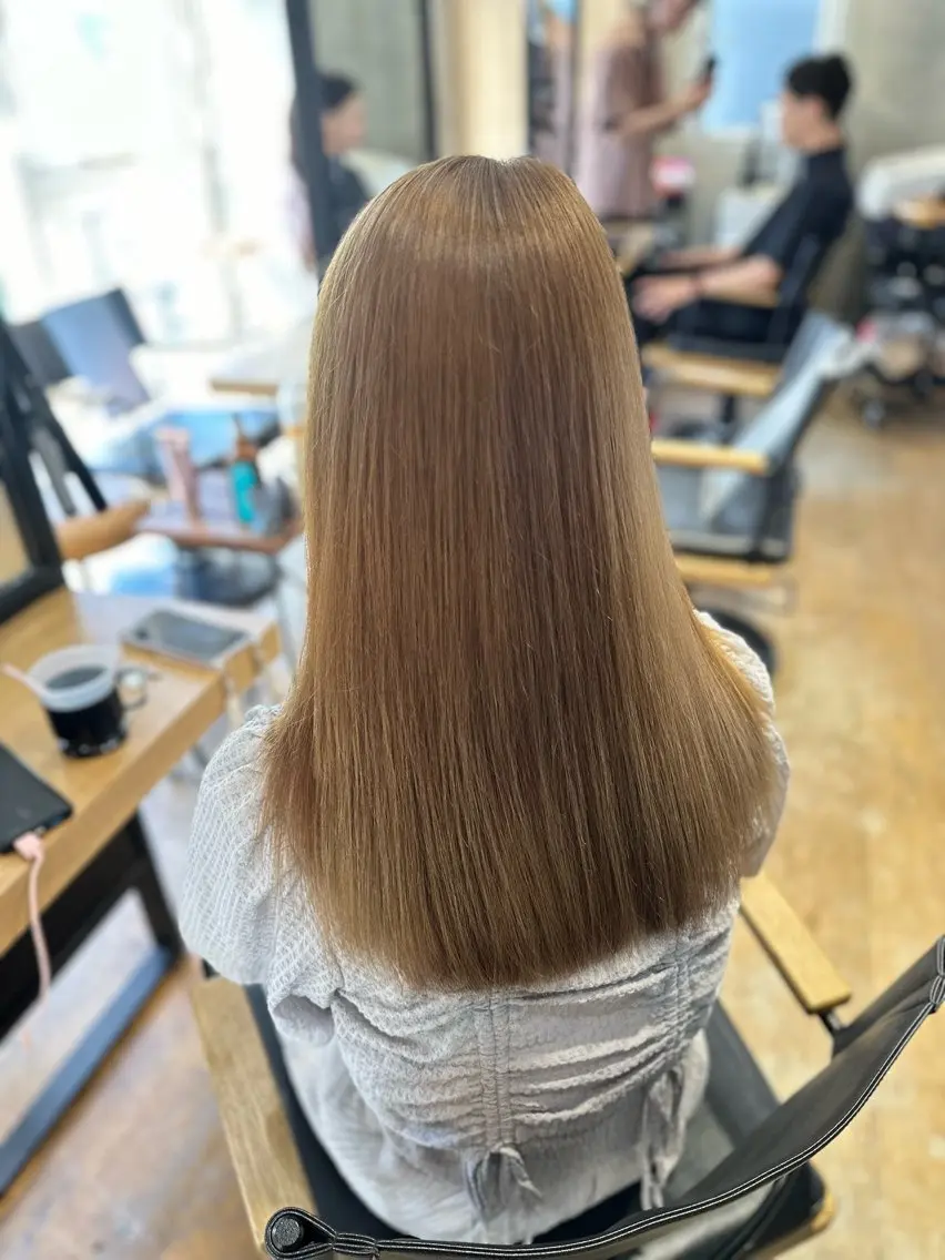 ロング カラー アディクシーカラー ブリーチ ケアブリーチ ダブルカラー イヤリングカラー DAIKIベージュ 🍂レイヤーカットのヘアスタイル