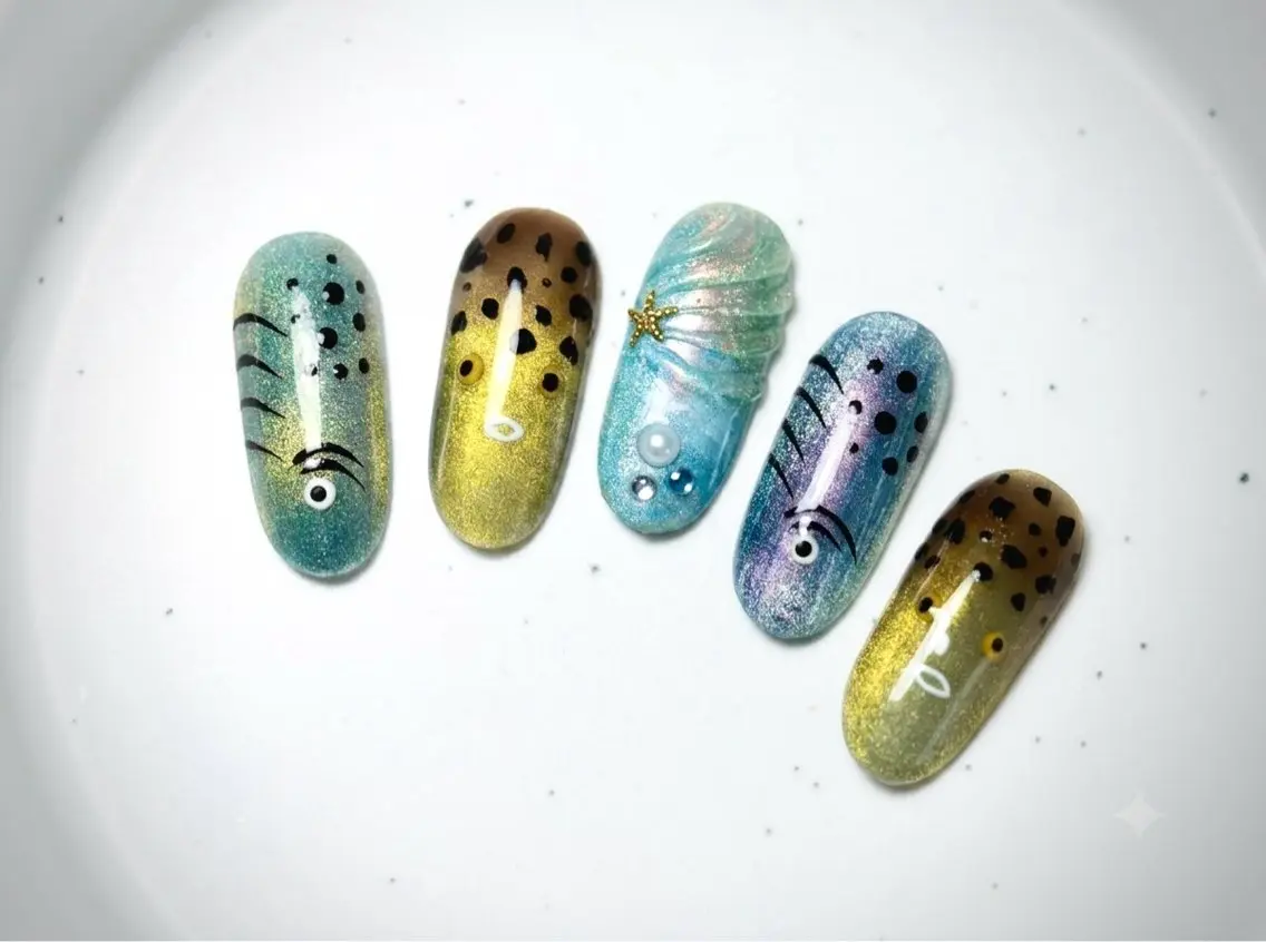 ネイル キラキラネイル ストーンネイル Michan Nailのネイルデザイン