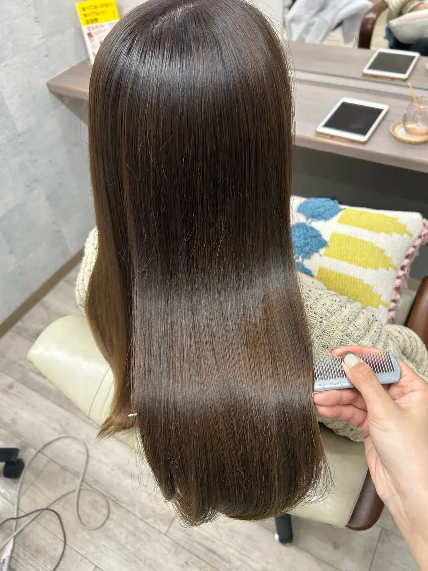カット+全体カラー(ワンカラー)+トリートメントの写真