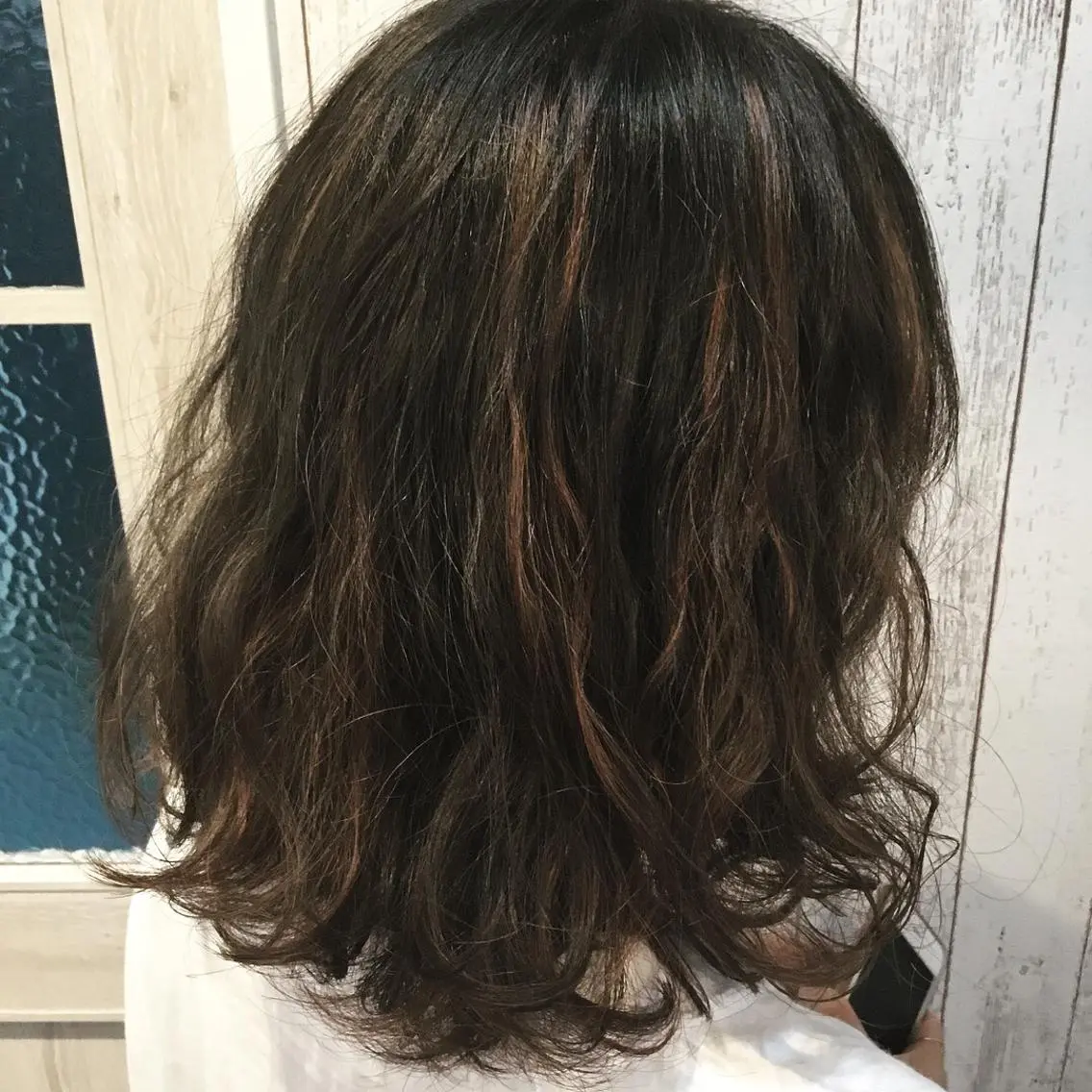 ミディアム カラー パーマ embrace エンブレイスのヘアスタイル