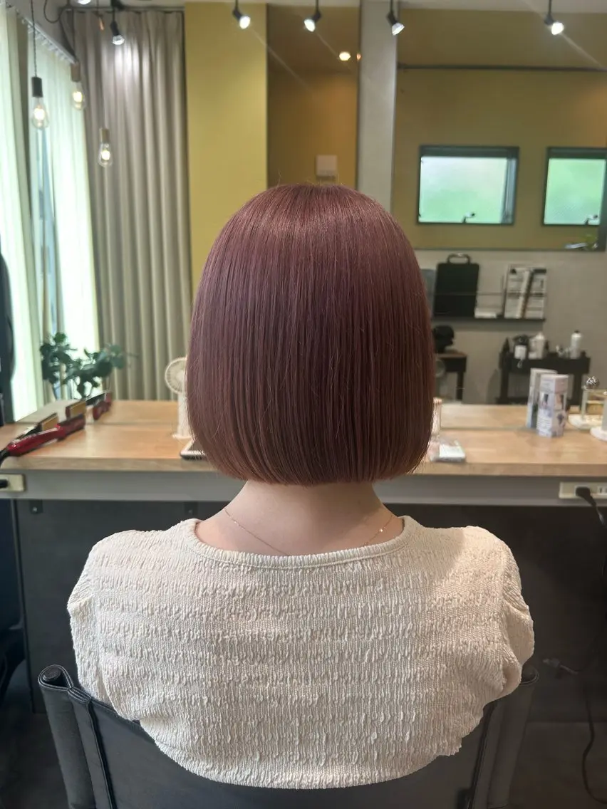 ショート カラー ベージュカラー ブリーチ ピンクカラー ピンクベージュ カット ヘアカラー トリートメント hubhair レイヤー/透明感のヘアスタイル