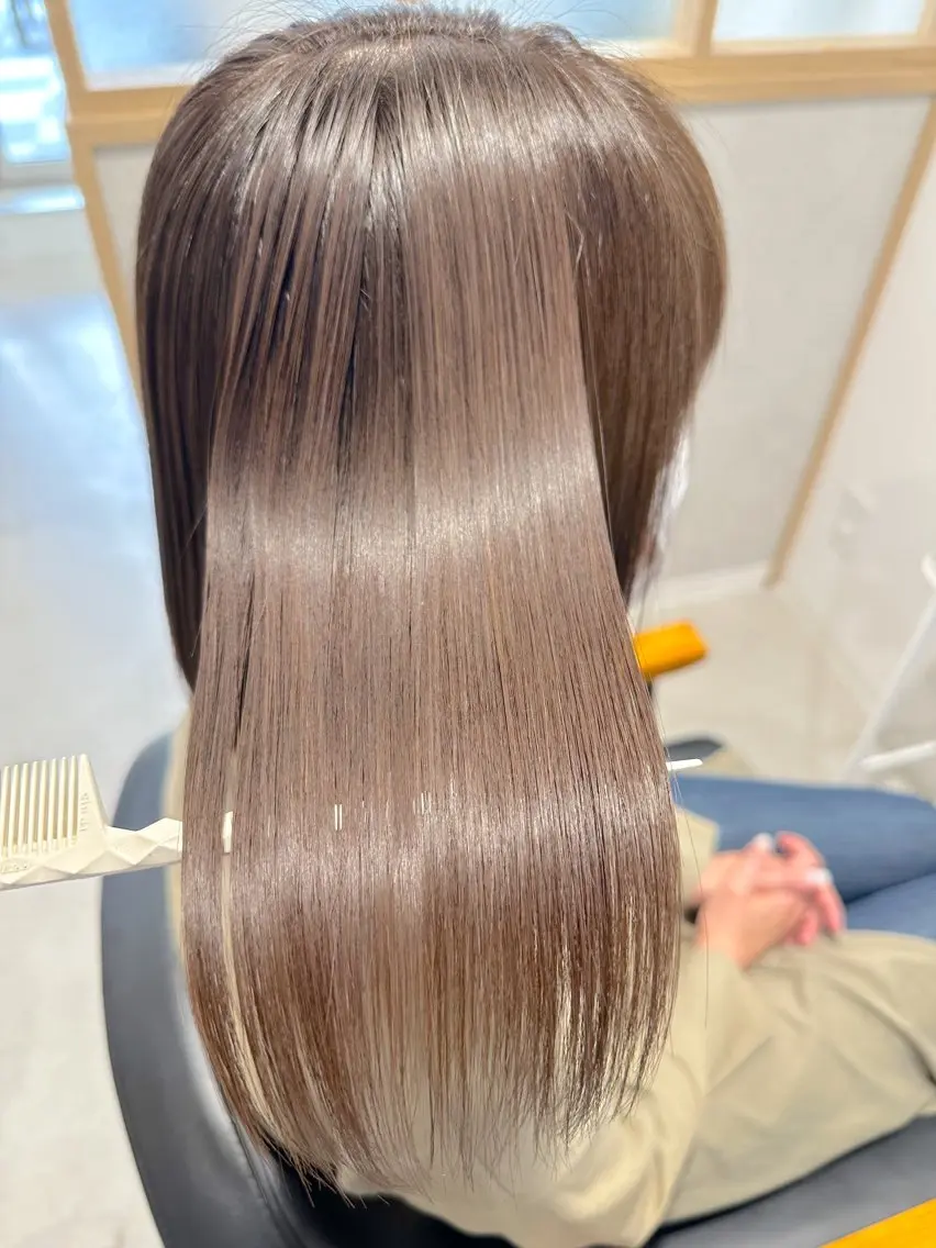 セミロング カット ヘアカラー トリートメント 尾澤 祥多のヘアスタイル