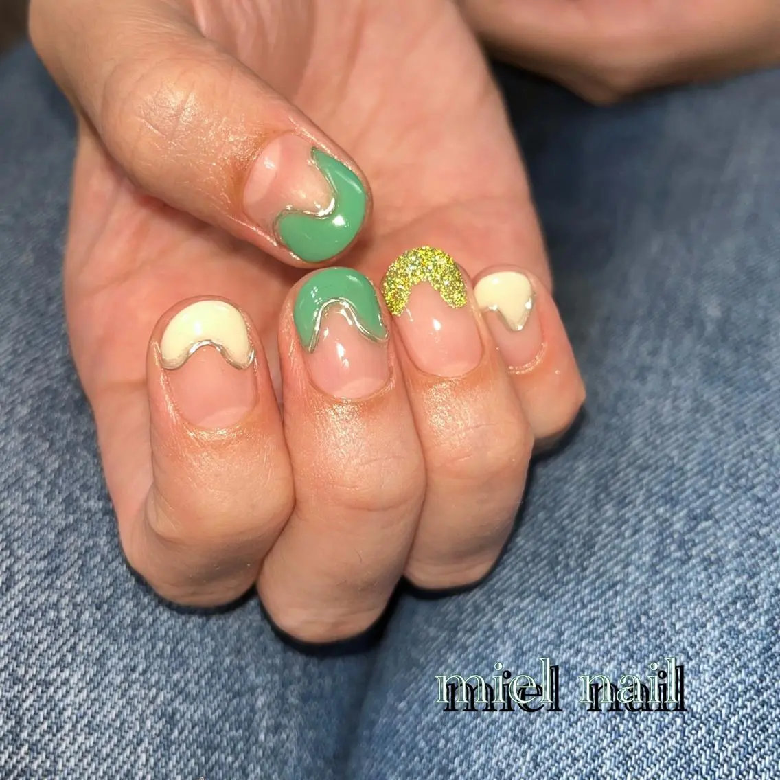ネイル フラッシュネイル グリーン 春ネイル 夏ネイル miel nailのネイルデザイン