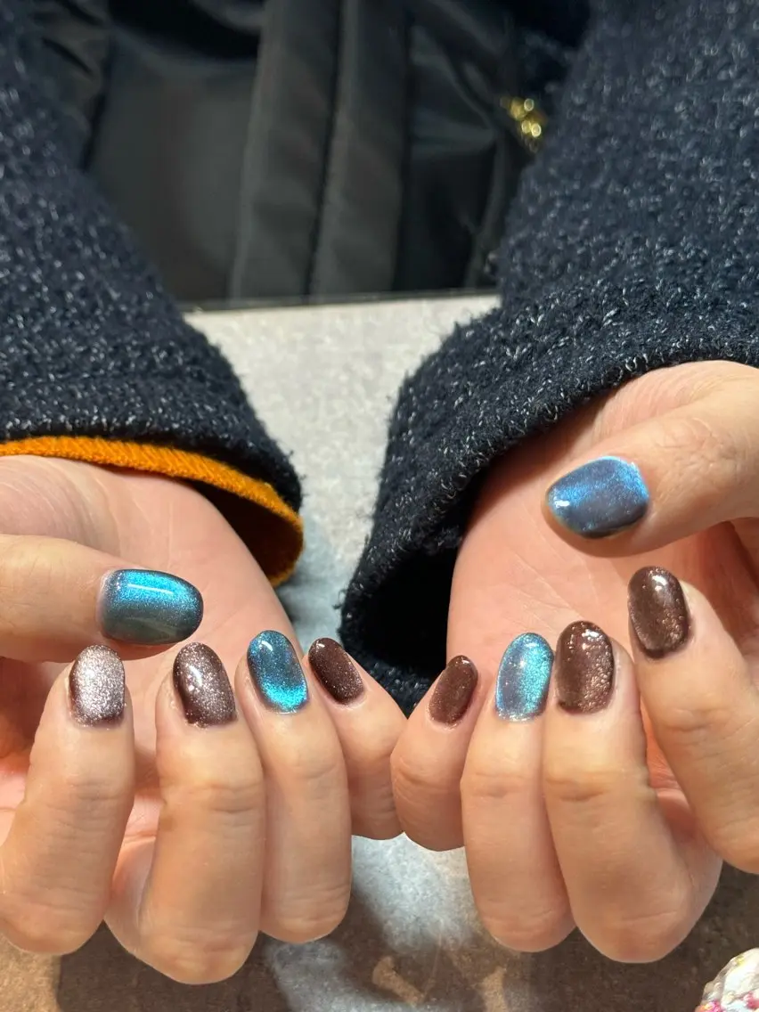 ネイル ブルー ブラウン マグネットネイル Natsumi💎 堺筋本町ネイルサロンのネイルデザイン