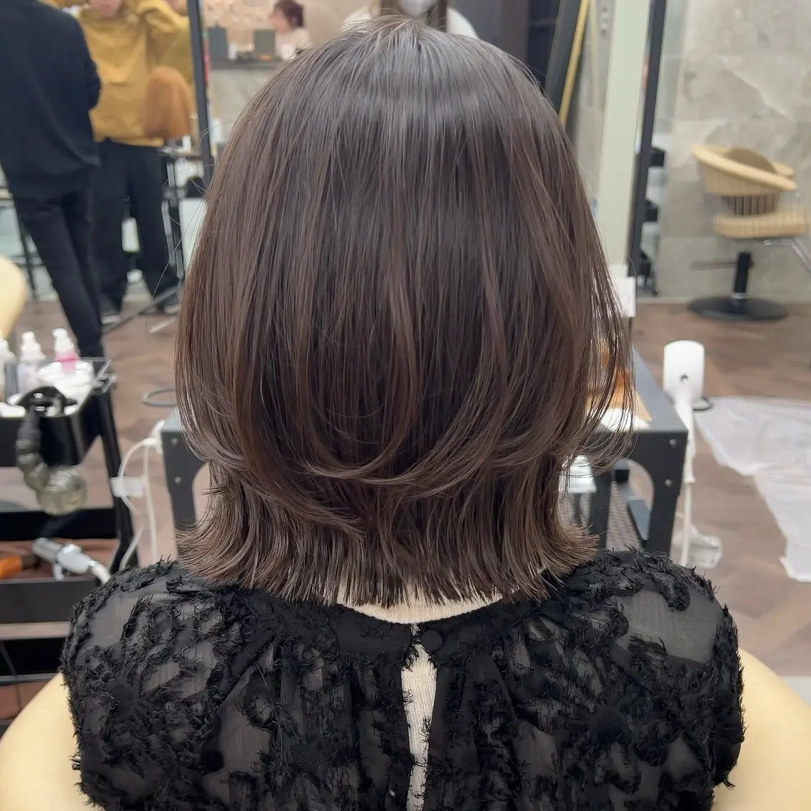 ショート ボブ レイヤーカット ✨️今だけ無料✨️ 鶴田みなみのヘアスタイル