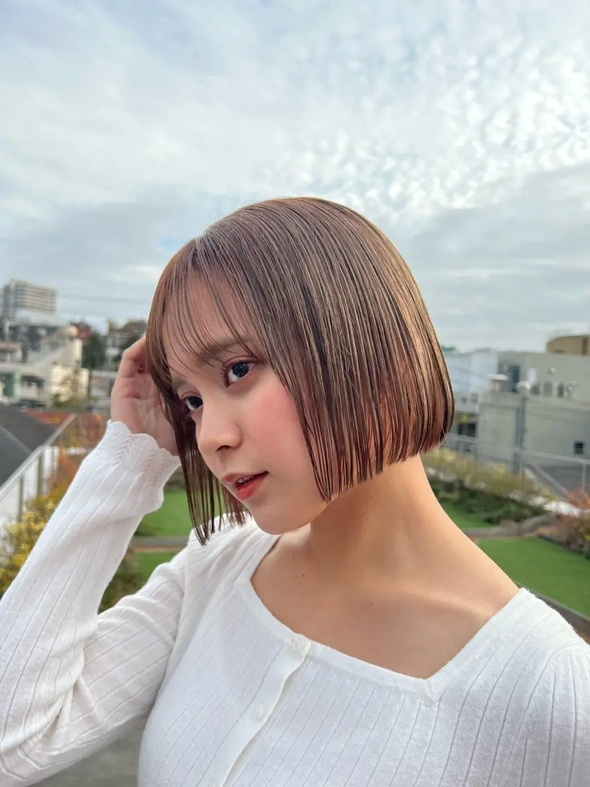 ショート 🩷色気可愛い🩷 透明感カラー🩷のヘアスタイル