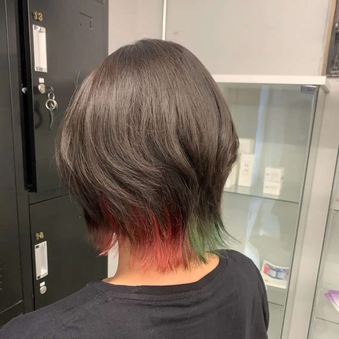 ミディアム カラー ブリーチ デザインカラー ピンクカラー レッドカラー ウルフカット ヘアカラー ✨メンズ✨ブリーチ✨ MASAのヘアスタイル