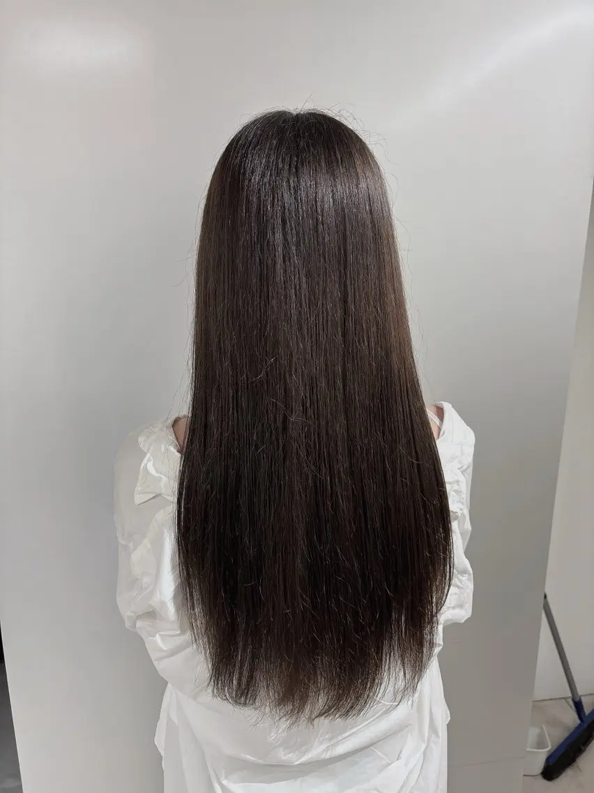 ロング ヘアカラー ベージュ/グレージュ 🧸あやか/表参道のヘアスタイル