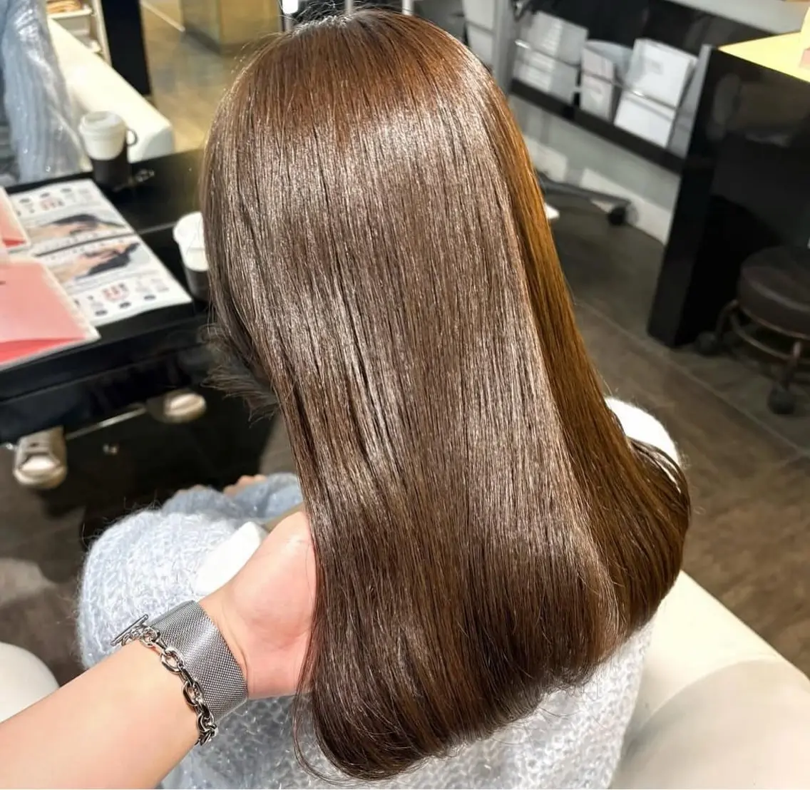ロング カラー ブリーチ ブラウンカラー チョコレートブラウン ダブルカラー ブリーチなしカラー カット ヘアカラー トリートメント 🖤大人可愛い⌇ 𝐑 𝐈 𝐎🖤のヘアスタイル