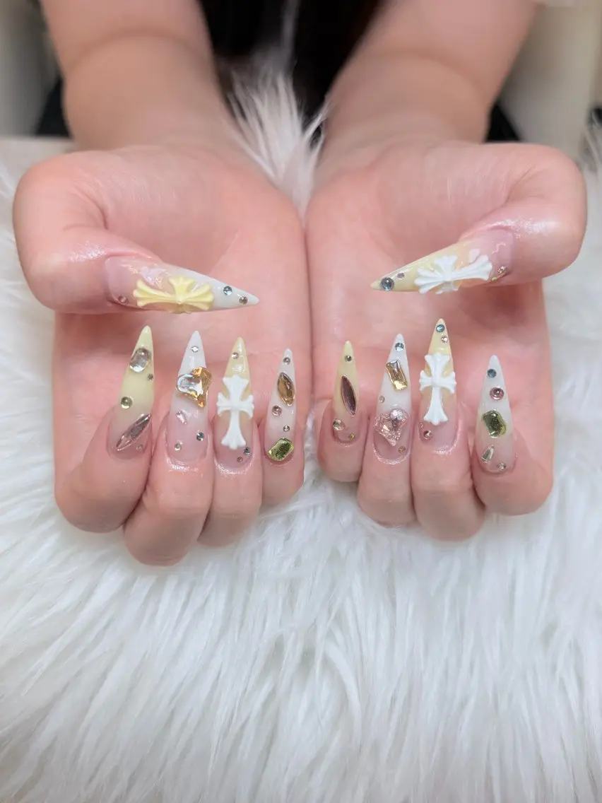ネイル ハンドネイル ハンドケア Anh Nail 歌舞伎町のネイルデザイン