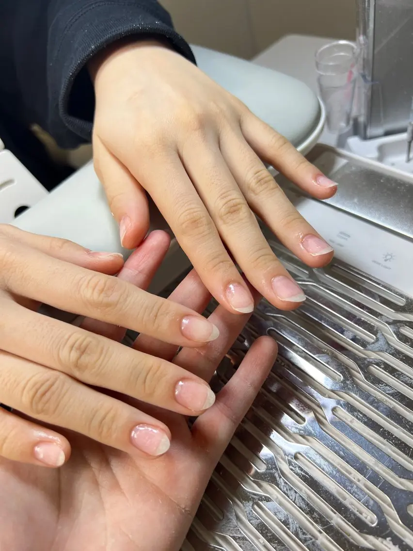 爪ケア,オフ，甘皮取りますの写真