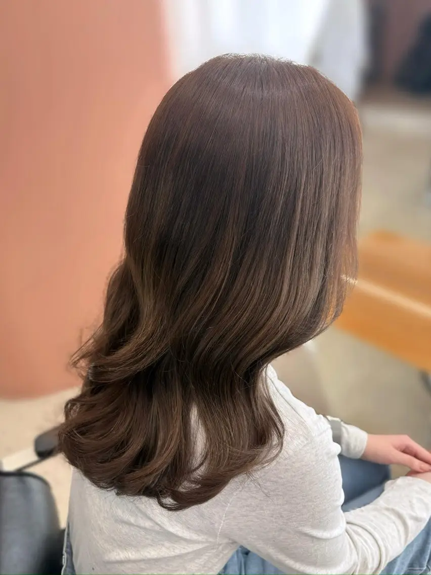 ロング カラー ブラウンカラー ヨシンモリ ヘアカラー 山本 彩葉のヘアスタイル