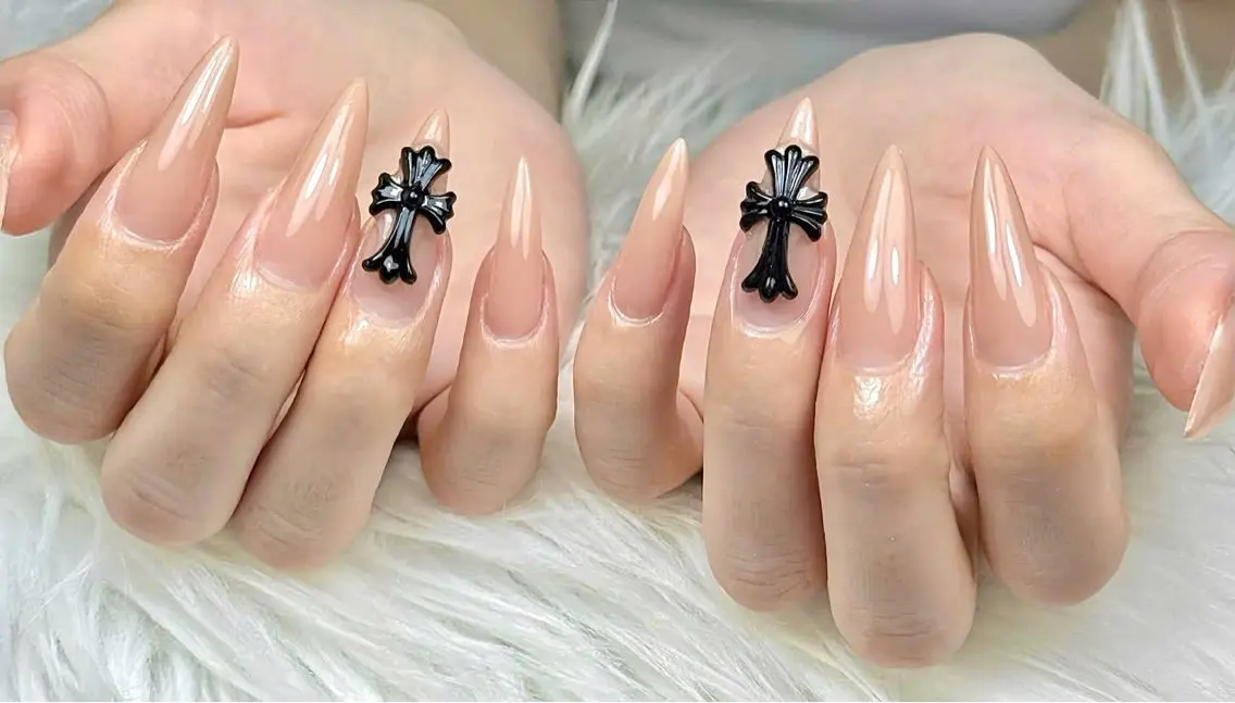 ネイル アートネイル ボルドー フレンチネイル ジェルネイル 氷ネイル・うるうるネイル ハンドネイル Julie NailSalonのネイルデザイン